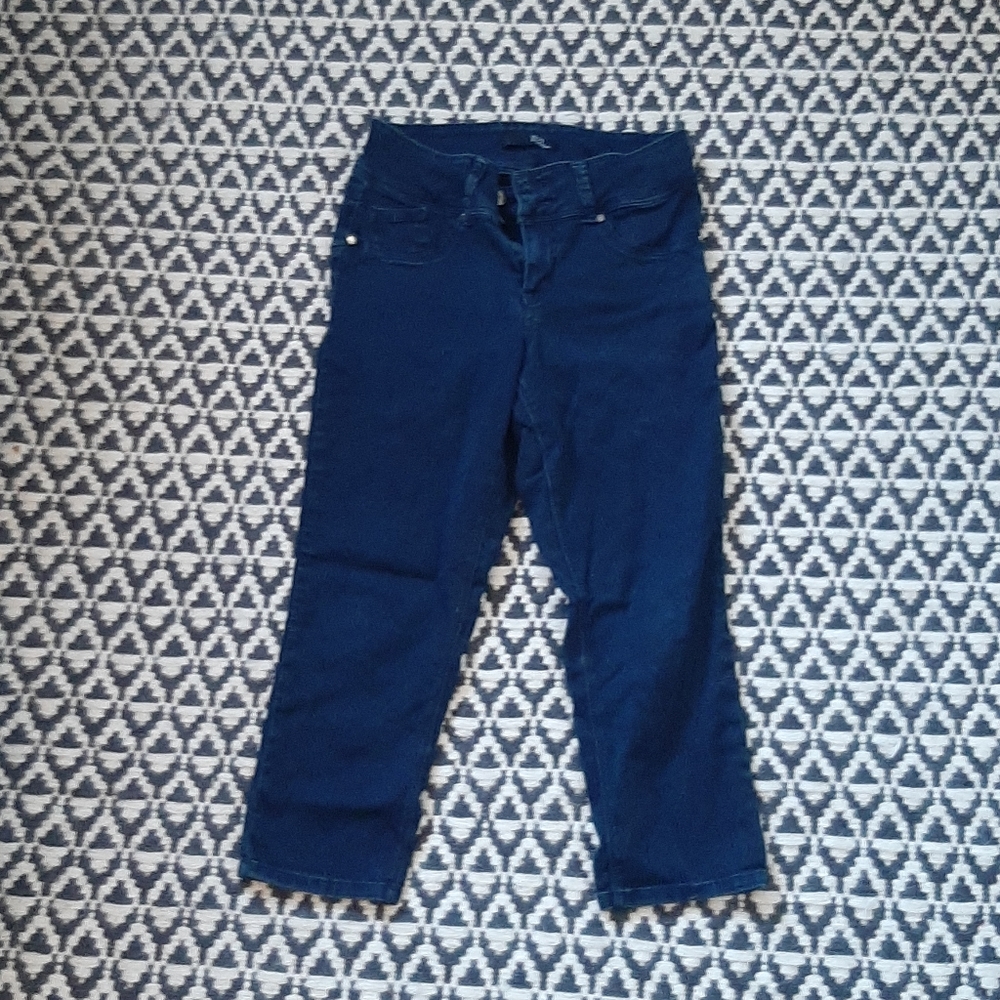 1822 Denim Blue Capri Jeans